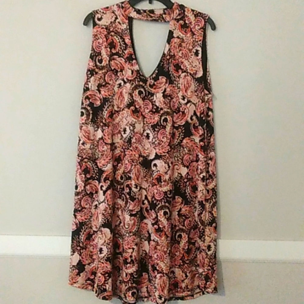 1X Emma & Michele pink and black floral pattern dress